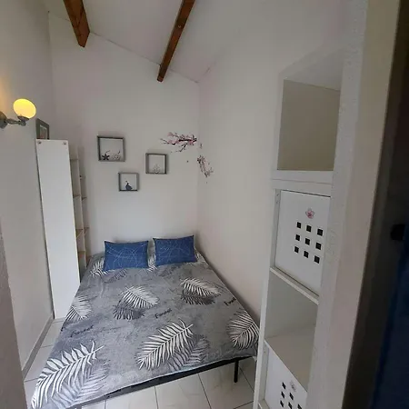 2 Pieces Meuble Avec Mezzanine Et Terrasse, Acces Direct A La Plage, Parking Inclus - Fr-1-326-798 Apartmán Marseillan (Herault)