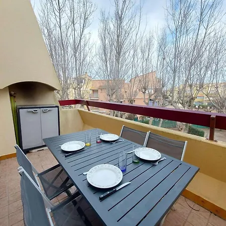 2 Pieces Meuble Avec Mezzanine Et Terrasse, Acces Direct A La Plage, Parking Inclus - Fr-1-326-798 * Marseillan (Herault)