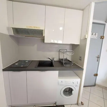 2 Pièces Meublé Avec Mezzanine Et Terrasse, Accès Direct à La Plage, Parking Inclus - Fr-1-326-798 Appartamento *
